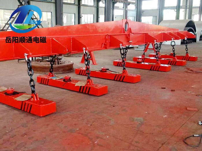 W92系列吊運(yùn)小鋼坯、鋼錠用電磁鐵